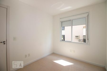 Quarto de apartamento para alugar com 2 quartos, 70m² em Petrópolis, Porto Alegre