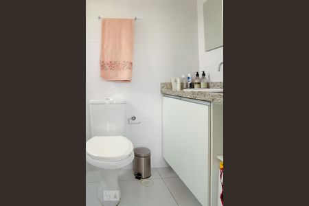 Banheiro do Quarto 1 de apartamento à venda com 2 quartos, 60m² em Fundação, São Caetano do Sul