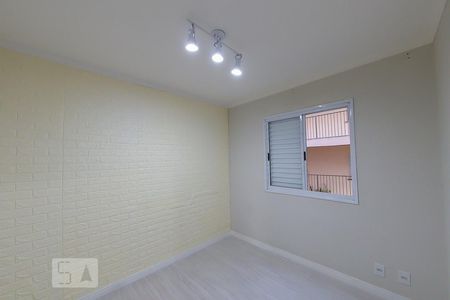 Quarto 2 de apartamento para alugar com 2 quartos, 45m² em Jardim Guilhermino, Guarulhos