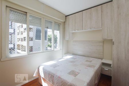 QUARTO de apartamento à venda com 1 quarto, 50m² em Floresta, Porto Alegre
