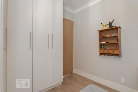 Quarto 1 de apartamento para alugar com 3 quartos, 74m² em Passo da Areia, Porto Alegre