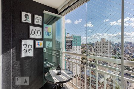 Varanda de apartamento à venda com 3 quartos, 74m² em Passo da Areia, Porto Alegre