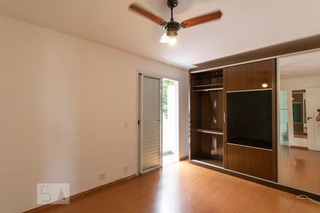 Quarto de casa de condomínio à venda com 4 quartos, 220m² em Vila São Silvestre, São Paulo