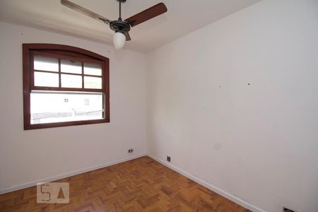 Casa à venda com 239m², 3 quartos e 3 vagas Casa à venda com 239m², 3 quartos e 3 vagasQuarto Suíte