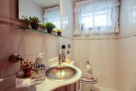 Lavabo  de casa à venda com 3 quartos, 235m² em Jardim Textil, São Paulo