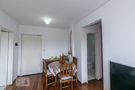 Sala de apartamento para alugar com 1 quarto, 42m² em Cristal, Porto Alegre