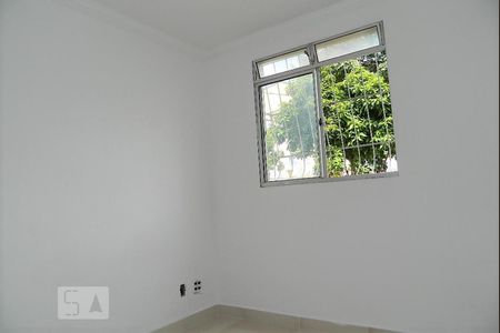 Quarto 2 de apartamento para alugar com 2 quartos, 50m² em Piratininga, Belo Horizonte