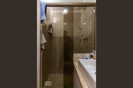 Apartamento à venda com 77m², 2 quartos e 1 vaga Apartamento à venda com 77m², 2 quartos e 1 vagaBanheiro