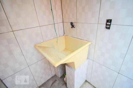 Área de Serviço de casa para alugar com 1 quarto, 22m² em Jardim Robru, São Paulo