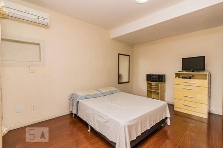 Dormitório de apartamento à venda com 2 quartos, 88m² em Medianeira, Porto Alegre