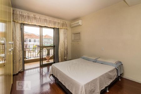 Dormitório de apartamento à venda com 2 quartos, 88m² em Medianeira, Porto Alegre