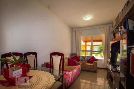 Sala de casa à venda com 2 quartos, 90m² em Hípica, Porto Alegre