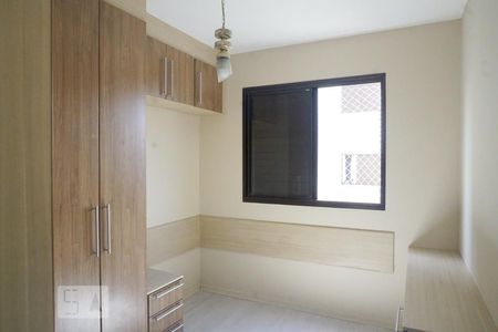 Quarto 1 de apartamento para alugar com 3 quartos, 55m² em Vila Araguaia, São Paulo