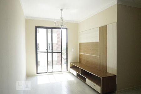 Sala de apartamento para alugar com 3 quartos, 55m² em Vila Araguaia, São Paulo