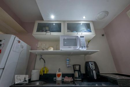 Cozinha de kitnet/studio para alugar com 1 quarto, 30m² em Cerqueira César, São Paulo