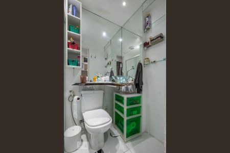 Banheiro de kitnet/studio para alugar com 1 quarto, 30m² em Cerqueira César, São Paulo