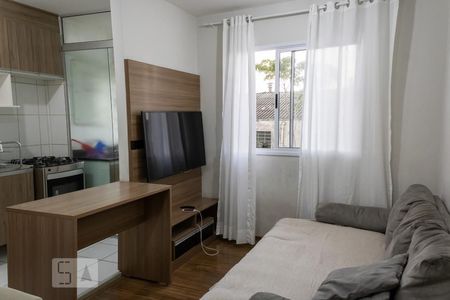 Sala de apartamento para alugar com 2 quartos, 50m² em Vila Antonieta, São Paulo