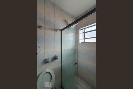 Banheiro da suíte de casa à venda com 3 quartos, 150m² em Cambuci, São Paulo