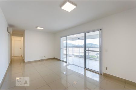 Sala de apartamento para alugar com 3 quartos, 111m² em Ponta da Praia, Santos