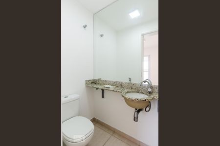 Lavabo de apartamento para alugar com 3 quartos, 111m² em Ponta da Praia, Santos