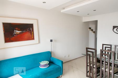 Sala de apartamento para alugar com 3 quartos, 72m² em Vila Gustavo, São Paulo