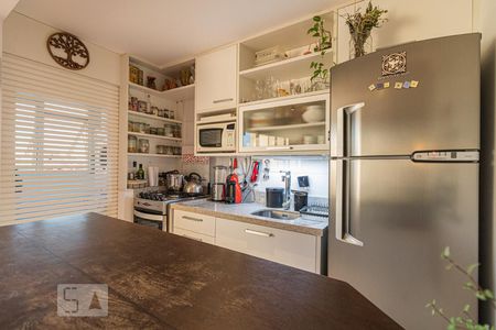 Sala/Cozinha de apartamento para alugar com 1 quarto, 47m² em Petrópolis, Porto Alegre