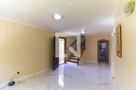 Sala de casa para alugar com 3 quartos, 129m² em Jardim Londrina, São Paulo