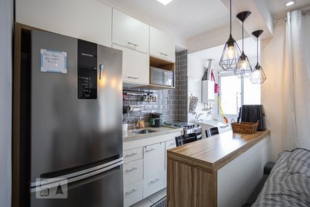 Cozinha de apartamento para alugar com 1 quarto, 35m² em Presidente Altino, Osasco