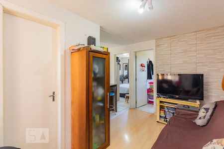 Sala  de apartamento para alugar com 2 quartos, 38m² em Rubem Berta, Porto Alegre