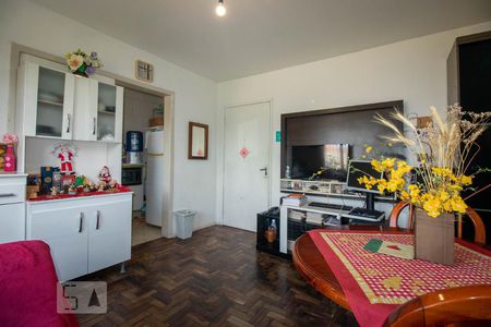 Sala de apartamento à venda com 1 quarto, 58m² em Passo da Areia, Porto Alegre