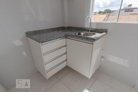Sala e Cozinha de apartamento para alugar com 1 quarto, 30m² em Cidade Industrial de Curitiba, Curitiba