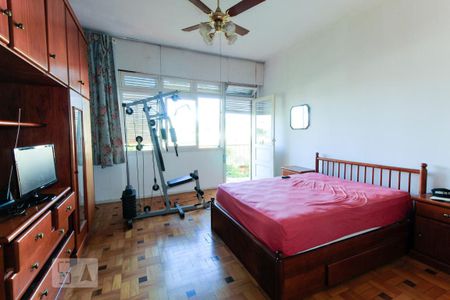Quarto 1 de casa à venda com 4 quartos, 234m² em Medianeira, Porto Alegre