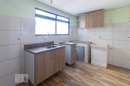 Cozinha e Área de Serviço de kitnet/studio para alugar com 1 quarto, 47m² em Vila João Pessoa, Porto Alegre