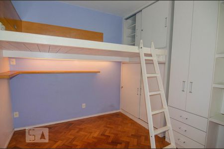 Sala / Quarto de kitnet/studio para alugar com 1 quarto, 21m² em Laranjeiras, Rio de Janeiro