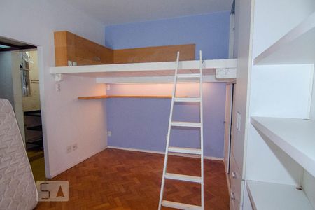 Sala / Quarto de kitnet/studio para alugar com 1 quarto, 21m² em Laranjeiras, Rio de Janeiro