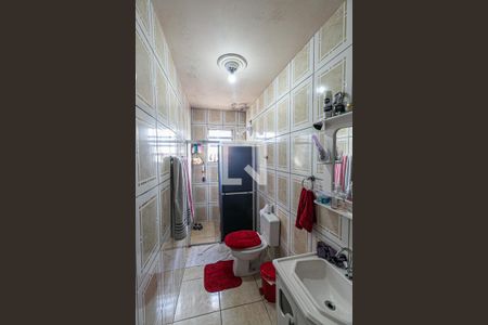 Banheiro do Quarto 1 de casa à venda com 3 quartos, 205m² em Medianeira, Porto Alegre