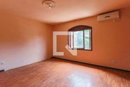 Suíte de casa para alugar com 3 quartos, 205m² em Medianeira, Porto Alegre