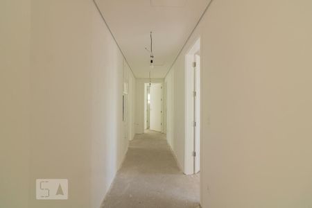 Corredor Quartos de apartamento à venda com 4 quartos, 251m² em Moema, São Paulo