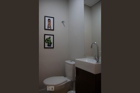 Banheiro de apartamento para alugar com 2 quartos, 58m² em Vila Itapura, Campinas