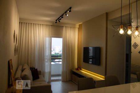 Sala de apartamento para alugar com 2 quartos, 58m² em Vila Itapura, Campinas