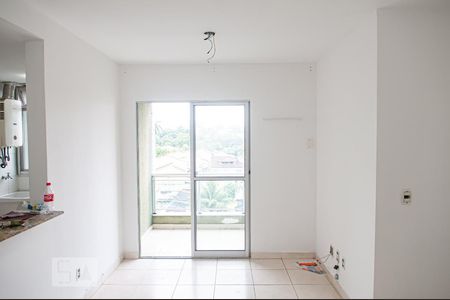 Sala de apartamento para alugar com 3 quartos, 66m² em Taquara, Rio de Janeiro