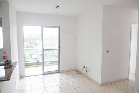 Sala de apartamento à venda com 3 quartos, 66m² em Taquara, Rio de Janeiro