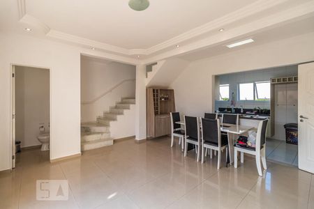 Sala de casa de condomínio para alugar com 3 quartos, 120m² em Parque Viana, Barueri