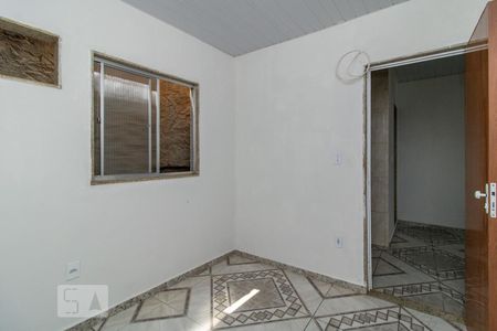 Quarto  de kitnet/studio para alugar com 1 quarto, 40m² em Marechal Hermes, Rio de Janeiro