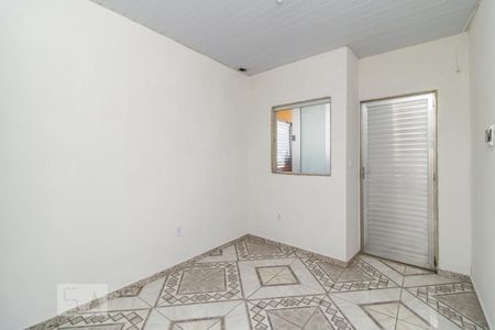 Sala de kitnet/studio para alugar com 1 quarto, 40m² em Marechal Hermes, Rio de Janeiro