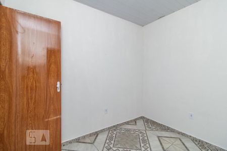 Quarto  de kitnet/studio para alugar com 1 quarto, 40m² em Marechal Hermes, Rio de Janeiro