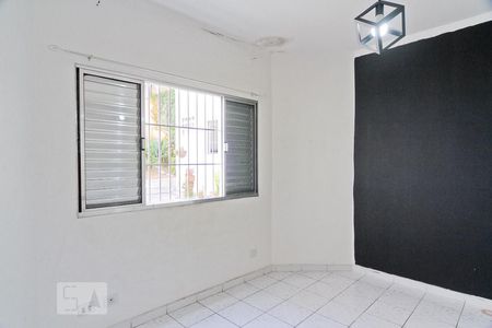 Quarto 2 de casa para alugar com 3 quartos, 110m² em Vila Santa Maria, São Paulo