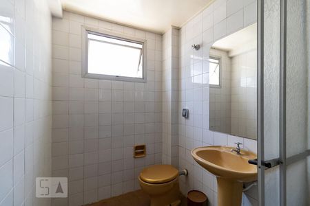 Banheiro de apartamento para alugar com 1 quarto, 50m² em Paraisópolis, São Paulo