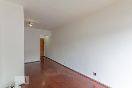 Apartamento à venda com 77m², 2 quartos e 1 vagaSala