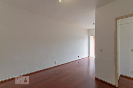 Apartamento à venda com 77m², 2 quartos e 1 vagaSala